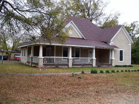 671 N Park Ave, Ashdown, AR 71822 photo 1