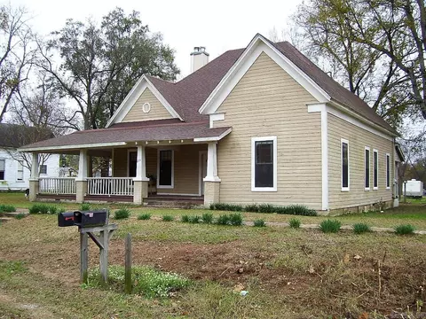 671 N Park Ave, Ashdown, AR 71822 photo 3
