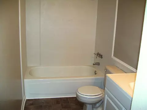 581 W Robertson St, Ashdown, AR 71822 photo 4