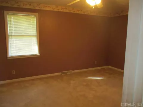 307 Dale St, Parma, MO 63870 photo 2