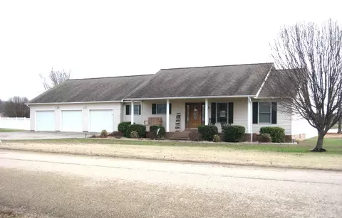 1104 Oakcrest, Dexter, MO 63841 photo 1