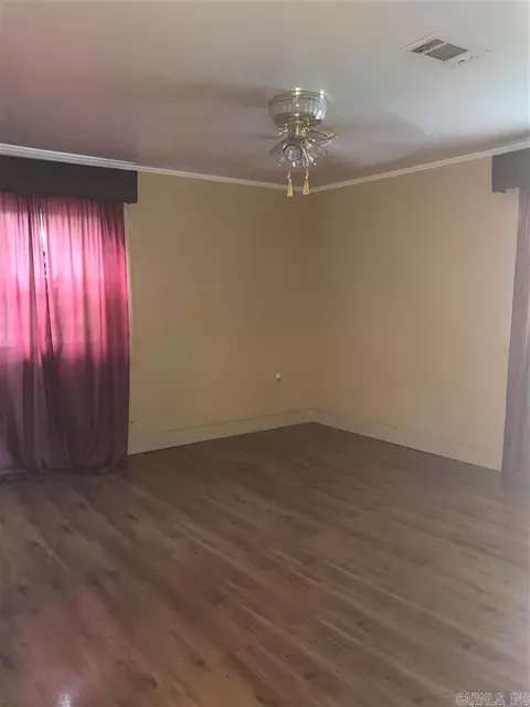 107 Nicholas, Colt, AR 72326 photo 5