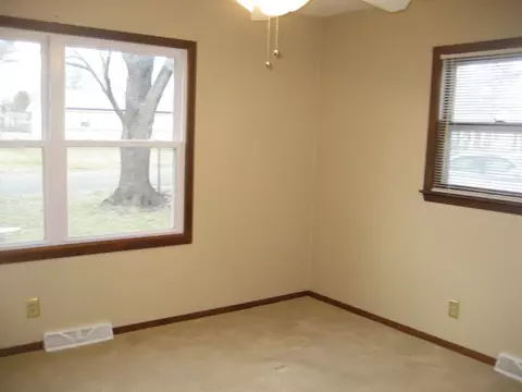 913 Daisy Dr, Dexter, MO 63841 photo 9