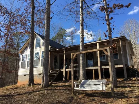 135 Arrowhead Dr, Delta, AL 36258 photo 1