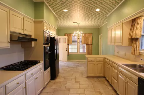 516 E 15th, El Dorado, AR 71730 photo 8