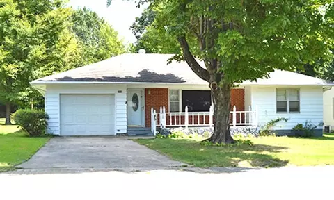 1008 Hickory Hills Dr, Dexter, MO 63841 photo 1