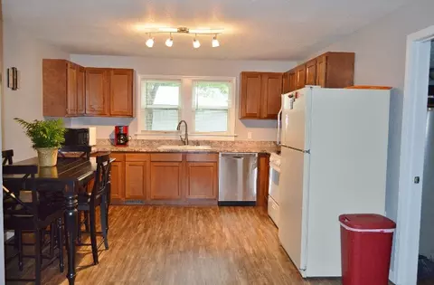511 W Oak, Dexter, MO 63841 photo 2