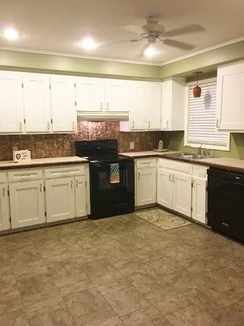 602 Boucher, Dexter, MO 63841 photo 2