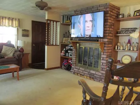 209 S Gideon Ave, Gideon, MO 63848 photo 2
