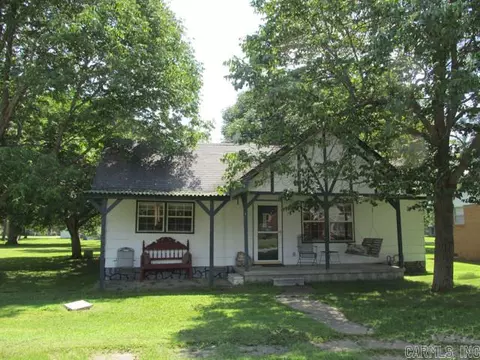 209 S Gideon Ave, Gideon, MO 63848 photo 1