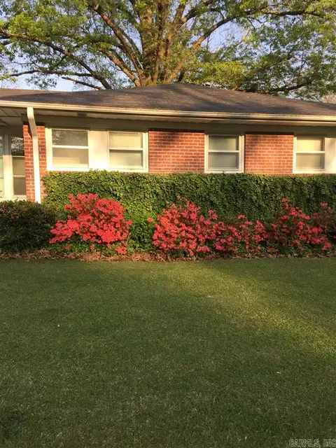 417 Sharp, Camden, AR 71701 photo 1