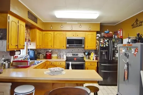 310 Moore St, Dexter, MO 63841 photo 3