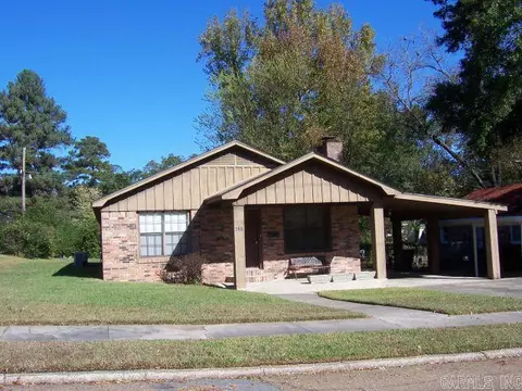 620 E 5th St, El Dorado, AR 71730 photo 1