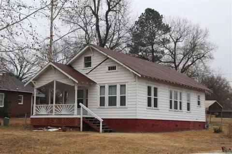 204 E Academy St, Paris, AR 72855 photo 1