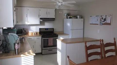 202 E Taylor, Bloomfield, MO 63825 photo 3