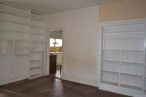701 E Main St, Cuero, TX 77954 photo 9