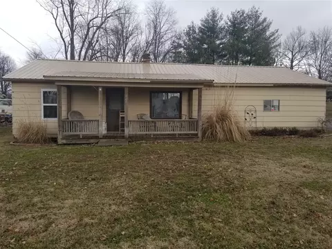 422 E North, Benton, MO 63736 photo 1