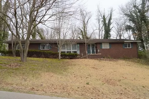 10398 Chalk Bluff Ct, Dexter, MO 63841 photo 1