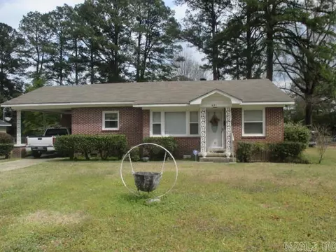621 Sharp, Camden, AR 71701 photo 1