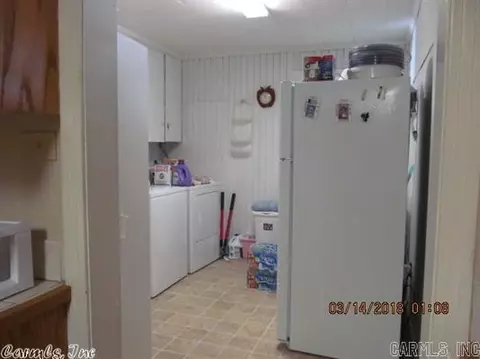 610 E Cedar St, Warren, AR 71671 photo 2
