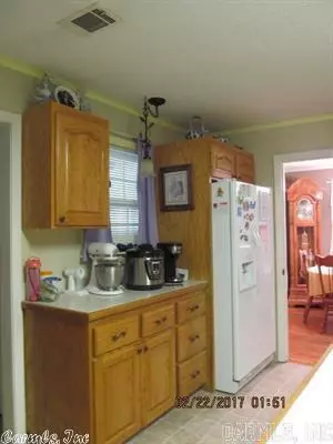 610 E Cedar St, Warren, AR 71671 photo 6