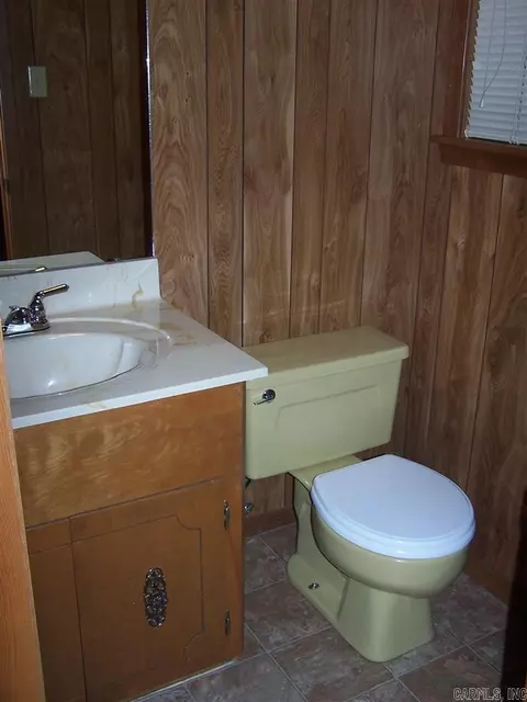 2409 E Plainview, Hope, AR 71801 photo 11
