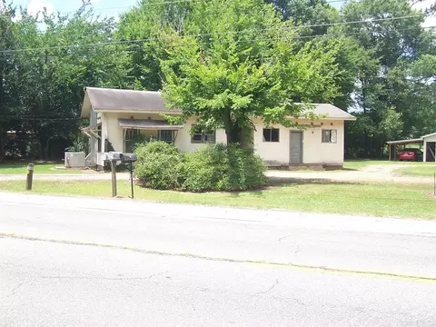 2110 E 3rd, Hope, AR 71801 photo 1
