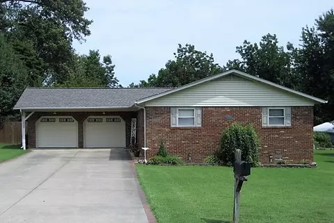 202 Boucher St, Dexter, MO 63841 photo 1