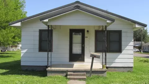 1311 E Stoddard, Dexter, MO 63841 photo 1