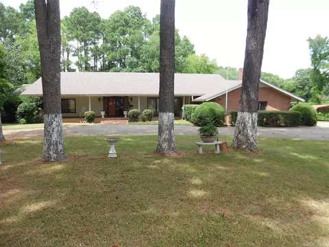 620 E Spring St, El Dorado, AR 71730 photo 1