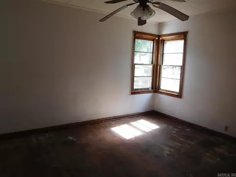 702 Pine St, Rector, AR 72461 photo 6