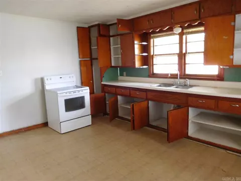 702 Pine St, Rector, AR 72461 photo 3