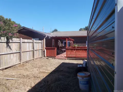 124 W Maple, Paris, AR 72855 photo 5