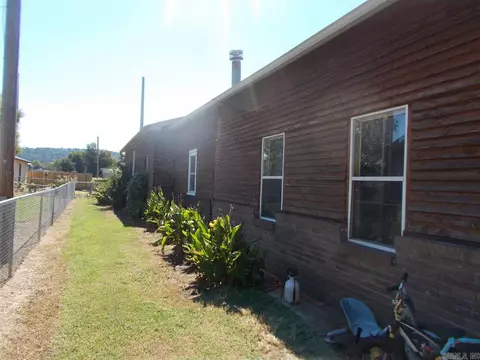 124 W Maple, Paris, AR 72855 photo 2
