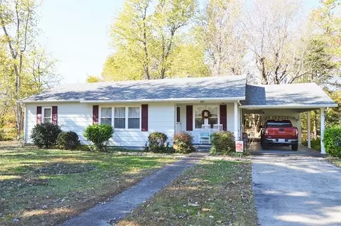 203 Spring, Bloomfield, MO 63825 photo 1