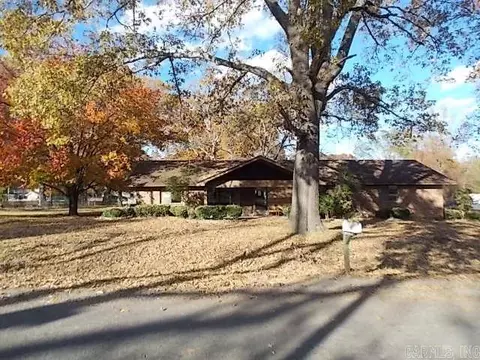 407 E 4th St, Junction City, AR 71749 photo 1