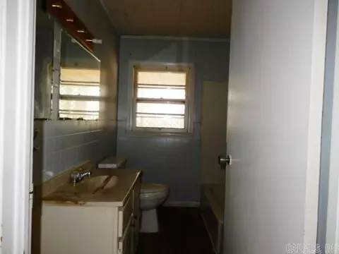 1001 W 2nd St, Rector, AR 72461 photo 6