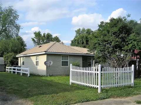 1209 E Stoddard, Dexter, MO 63841 photo 4