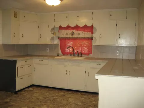 1209 E Stoddard, Dexter, MO 63841 photo 9