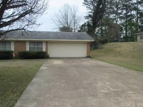 655 Sharp, Camden, AR 71701 photo 2