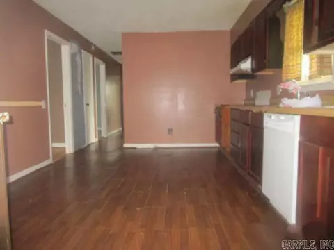 612 E Cedar St, Bertrand, MO 63823 photo 3