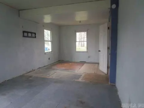 612 E Cedar St, Bertrand, MO 63823 photo 6