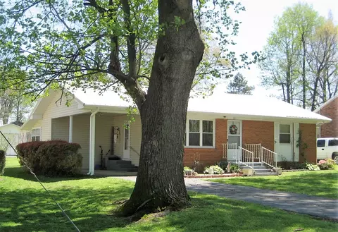 331 S Mulberry St, Dexter, MO 63841 photo 1