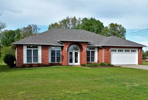 811 E Hobgood, Bernie, MO 63822 photo 1