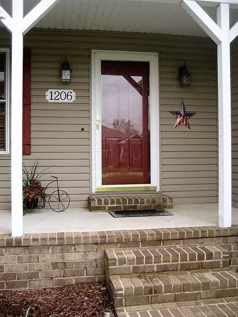 1206 Timberlake Dr, Dexter, MO 63841 photo 5