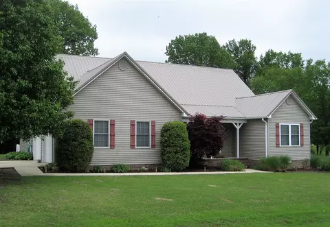 1206 Timberlake Dr, Dexter, MO 63841 photo 1