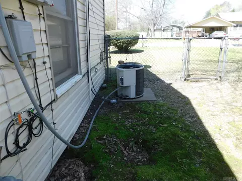 111 5th St, Stephens, AR 71764 photo 4