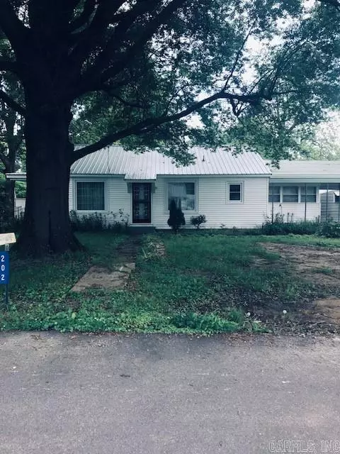 202 Slayden St, Tuckerman, AR 72473 photo 1