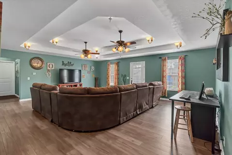 1114 Daffodil Dr, Sikeston, MO 63801 photo 5
