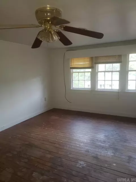 214 S 4th St, Stephens, AR 71764 photo 12